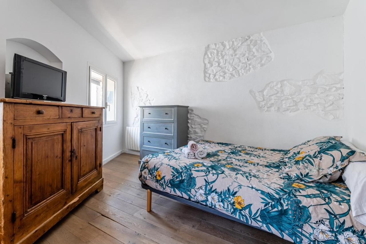 Le Duplex tropézienne par Dodo-a-Cassis Esterno foto